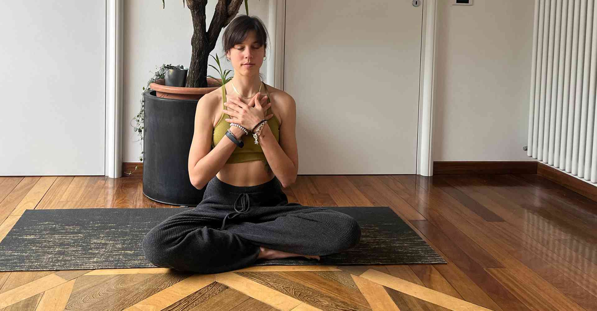 Vinyasa - Flow for Anxiety and Stress - 10min